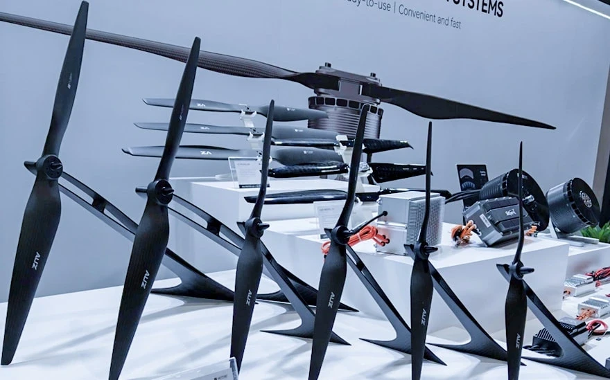 AUZ-series fixed-wing carbon fiber propellers