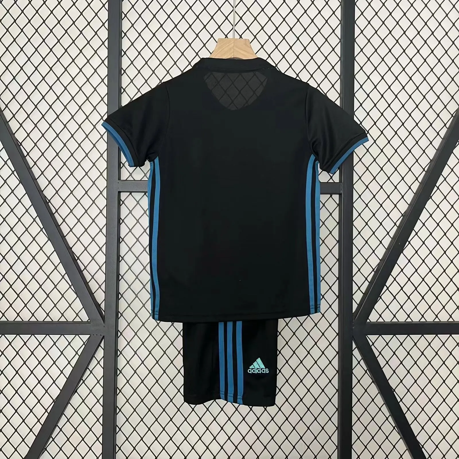 2017/2018 Retro Real Madrid Away Football Shirt 1:1 Thai Quality Kids Size
