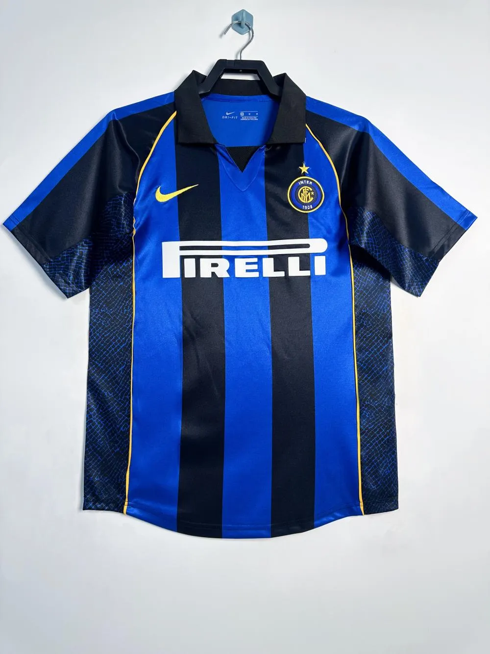 2001/2002 Retro Inter Milan Home Football Jersey 1:1 Thai Quality