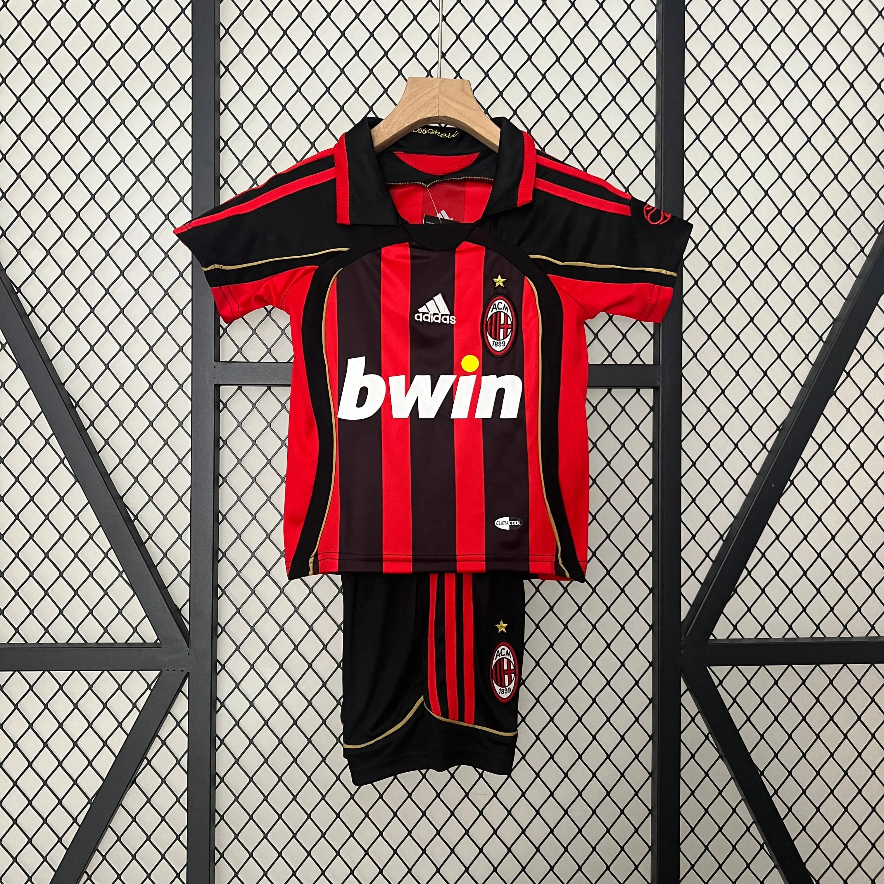 2006/2007 Retro AC Milan Home Football Shirt 1:1 Thai Quality Kids Size