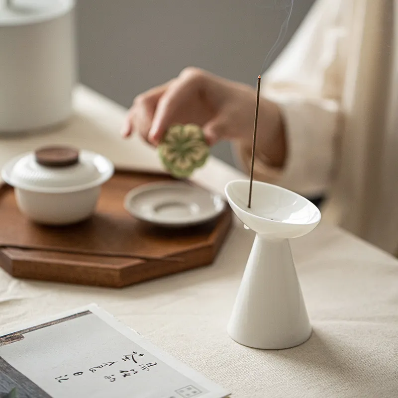 In the words of suet jade ceramic Japanese-style household incense incense burner incense holder line incense lice wind desktop ornaments incense accessories 7