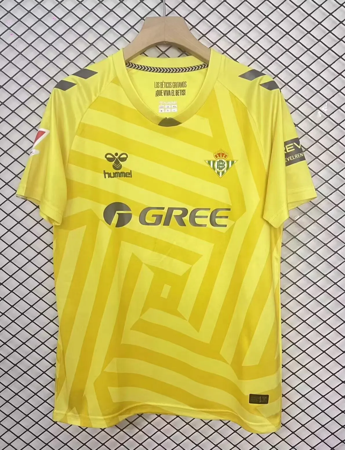 2025/2026 Real Betis Goalkeeper Yellow Football Shirt 1:1 Thai Quality