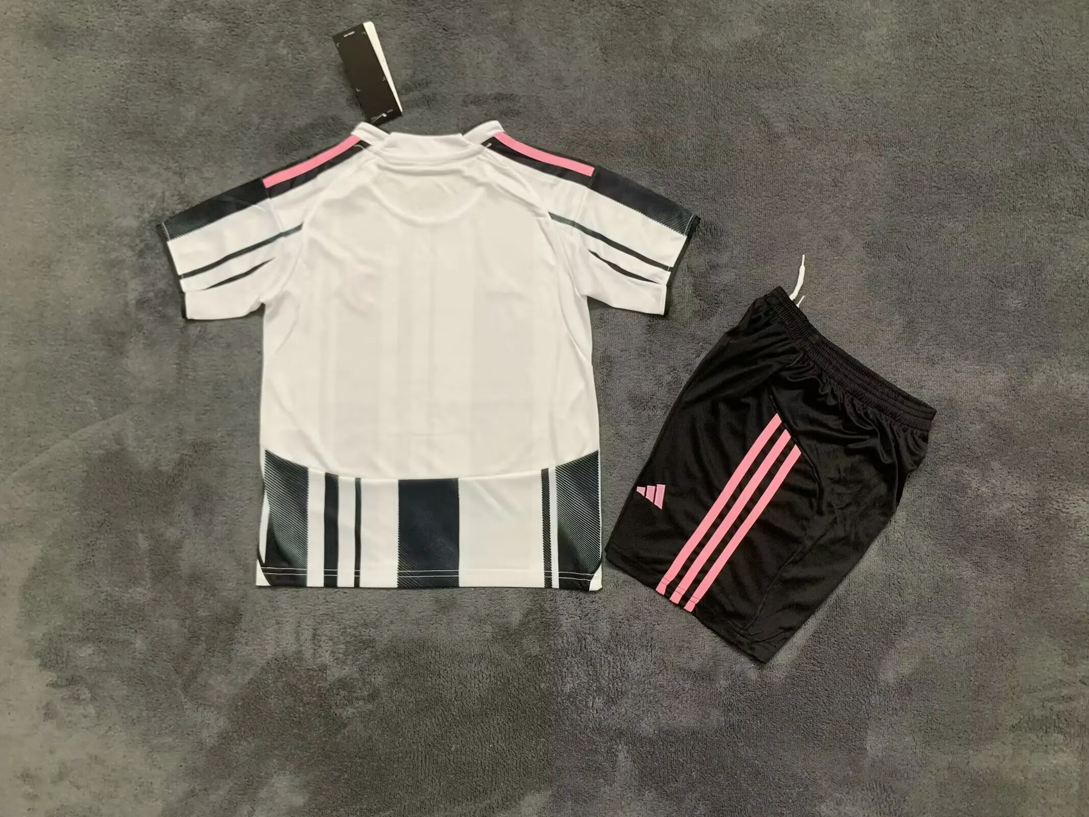2025/2026 Juventus Home Football Jersey 1:1 Thai Quality Kids Size