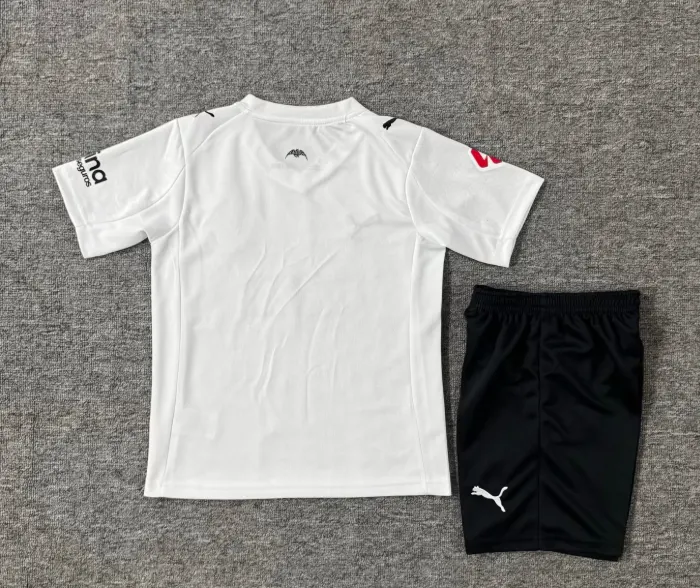2025/2026 Valencia Home Football Jersey 1:1 Quality Thai Kids Size