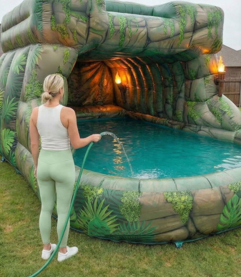 Inflatable Pool Detail